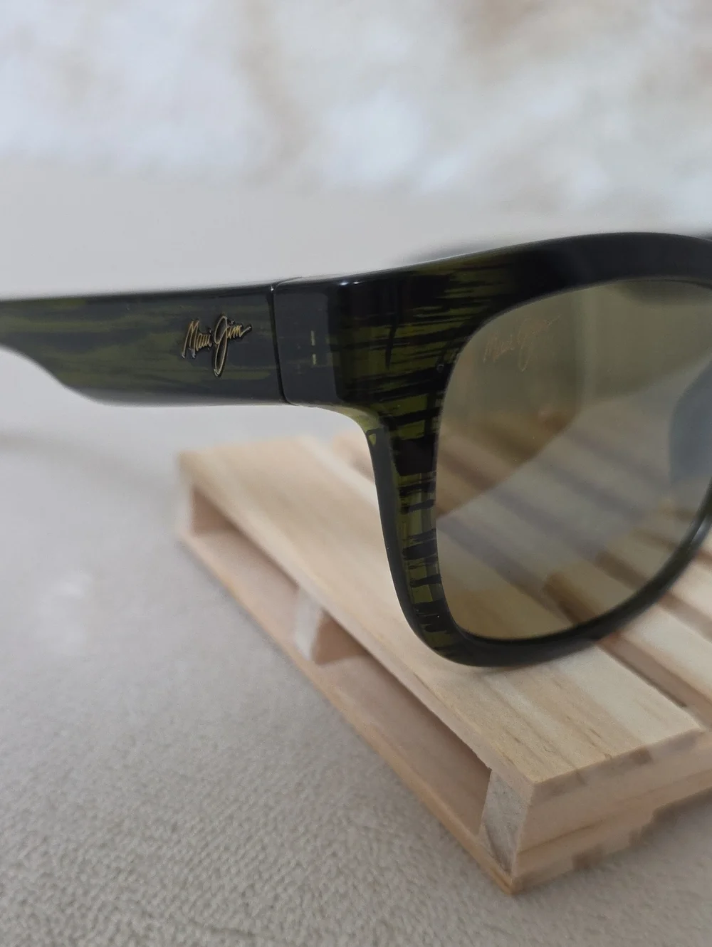 Maui Jim MJ730-15C Polarized Sunglasses Black Green Woodgrain 53-18-145